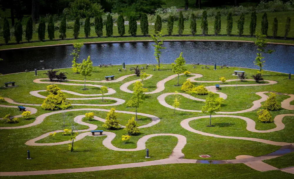unconventional running path